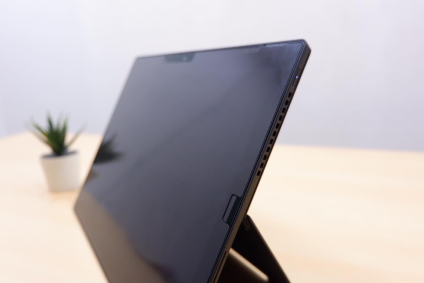 Lenovo ThinkPad X1 (Tablet Gen 3) (i5-8350U) - Image 3